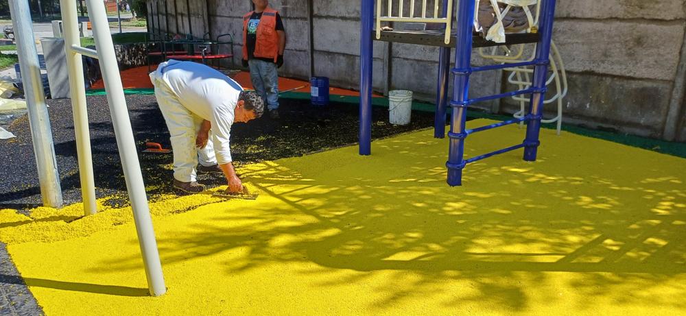Claves en la preparación de terrenos para pavimentos industriales duraderos